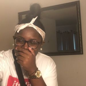 Meet your Posher, Lakeira